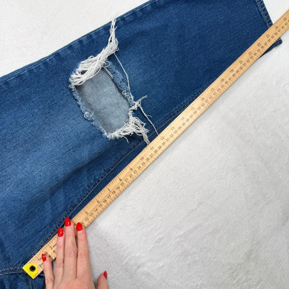 Old Navy 14 Jeans Mid Rise Boyfriend Straight Distressed Ripped Medium Wash Blue